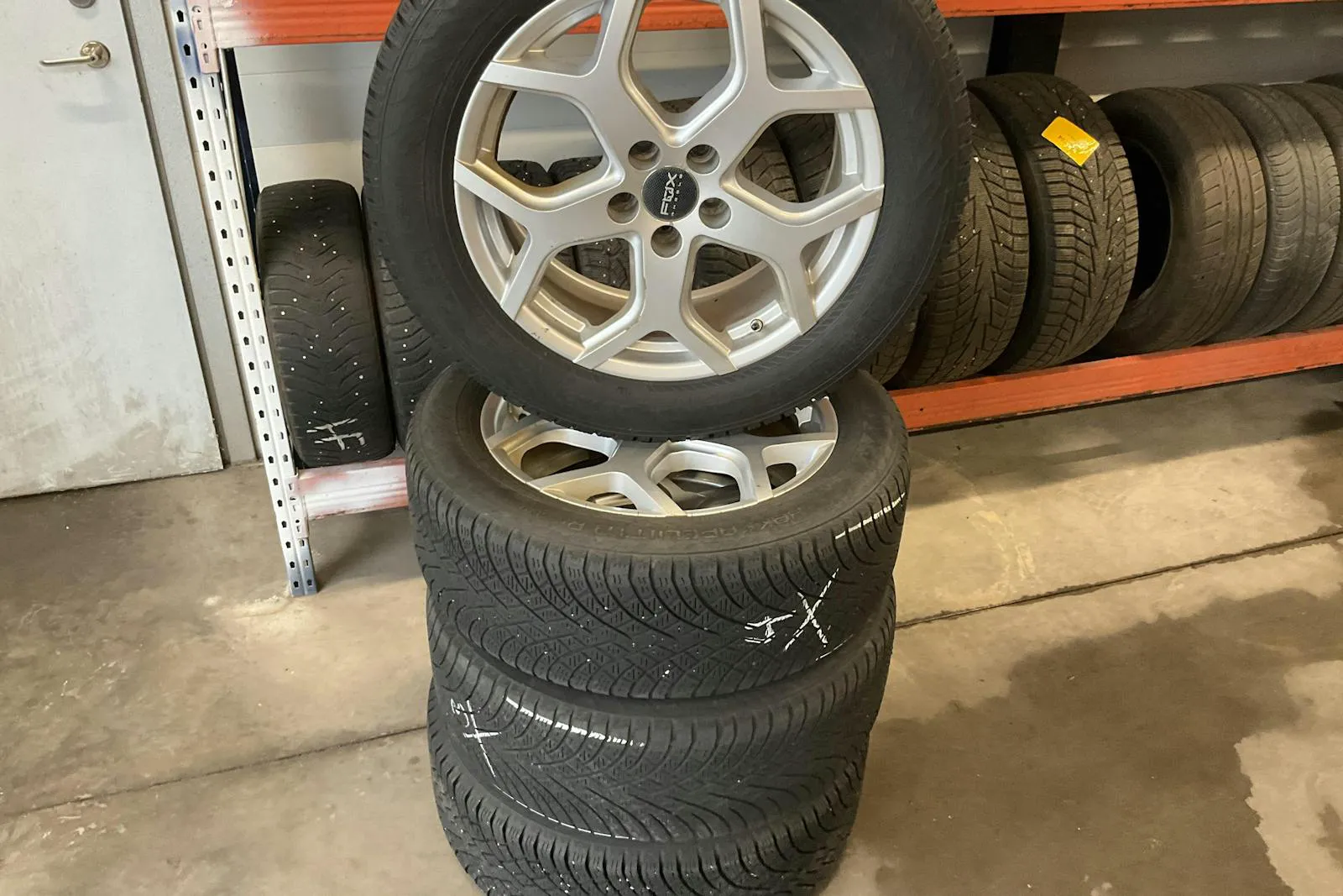 Vehicle image 18