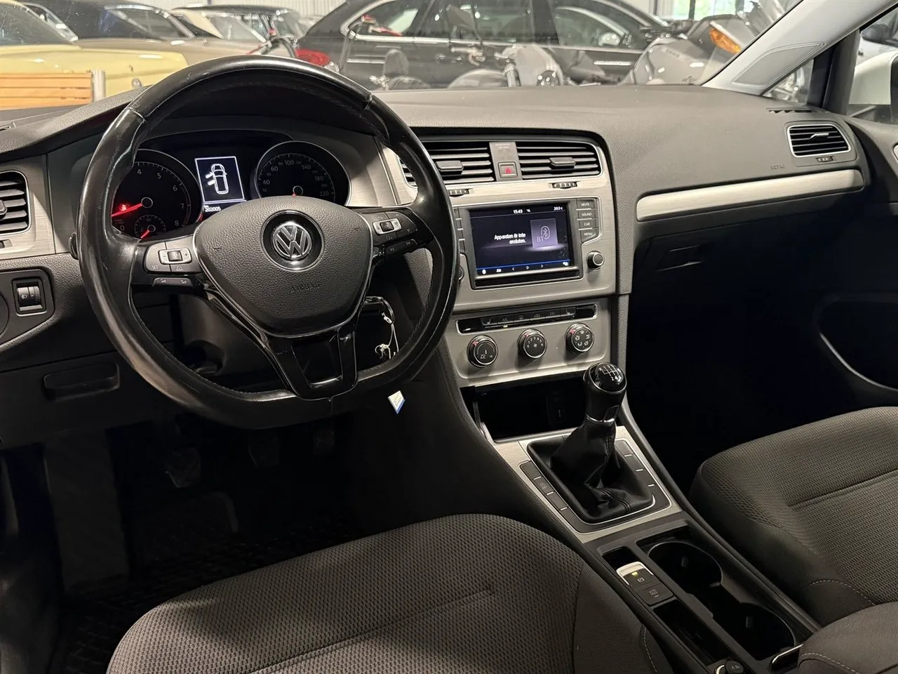 Vehicle image 5
