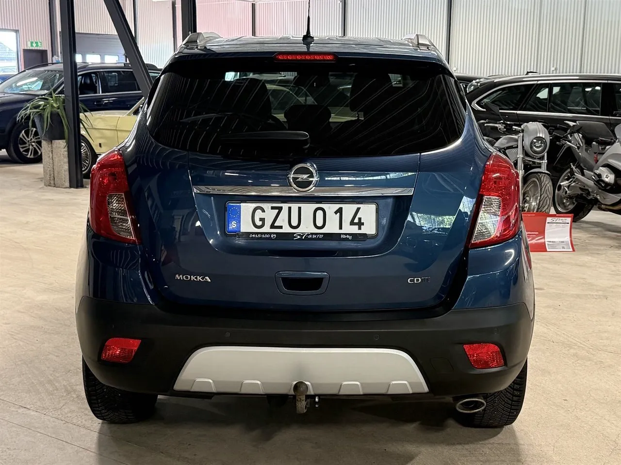Vehicle image 3