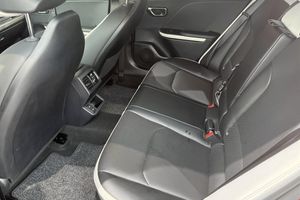 Kia K4 bild 8