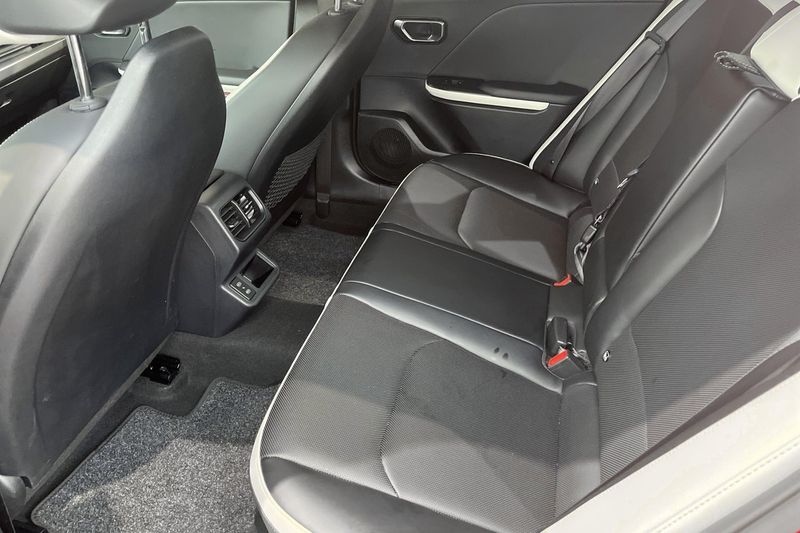 Kia K4 bild 8