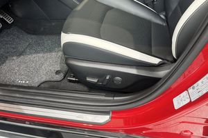 Kia K4 bild 10