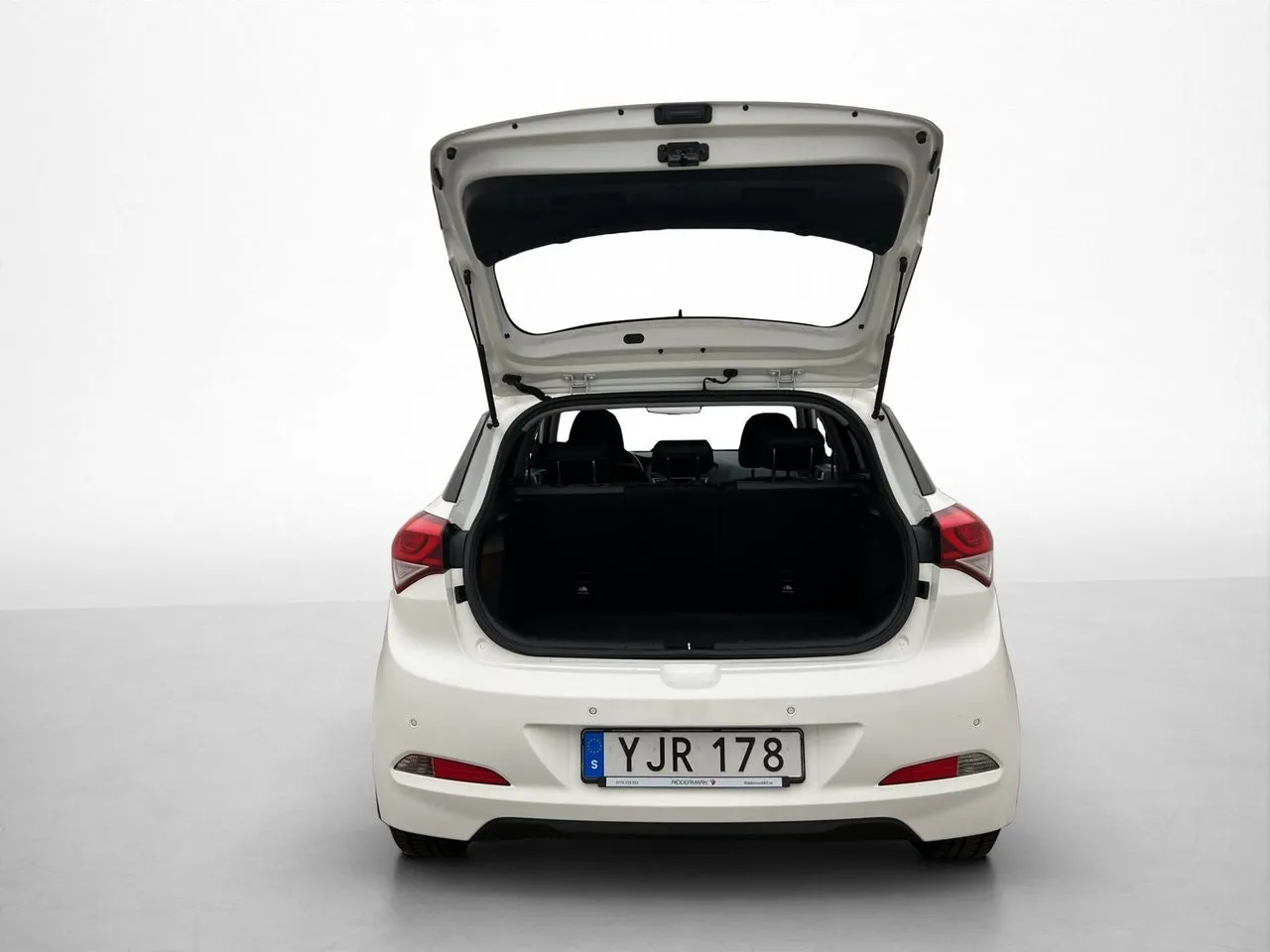 Vehicle image 20