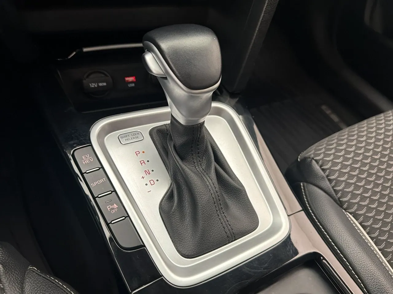 Vehicle image 24