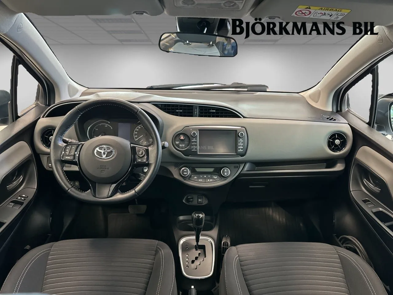 Vehicle image 6
