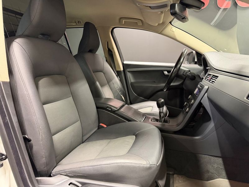 Volvo V70 bild 8