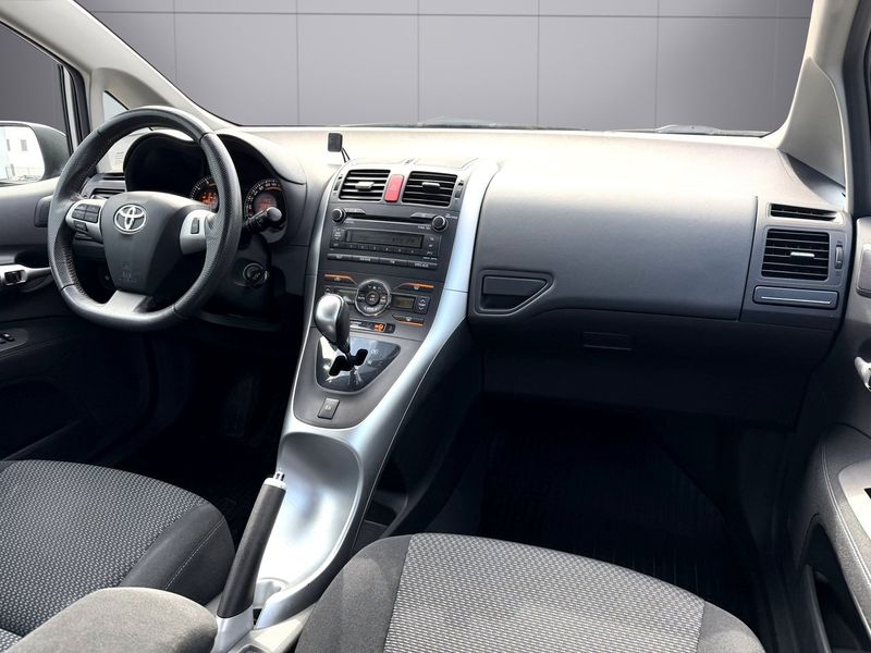 Toyota Auris bild 13