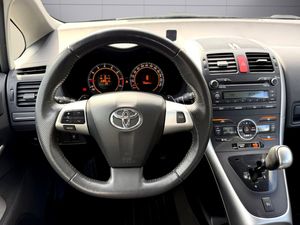 Toyota Auris bild 15