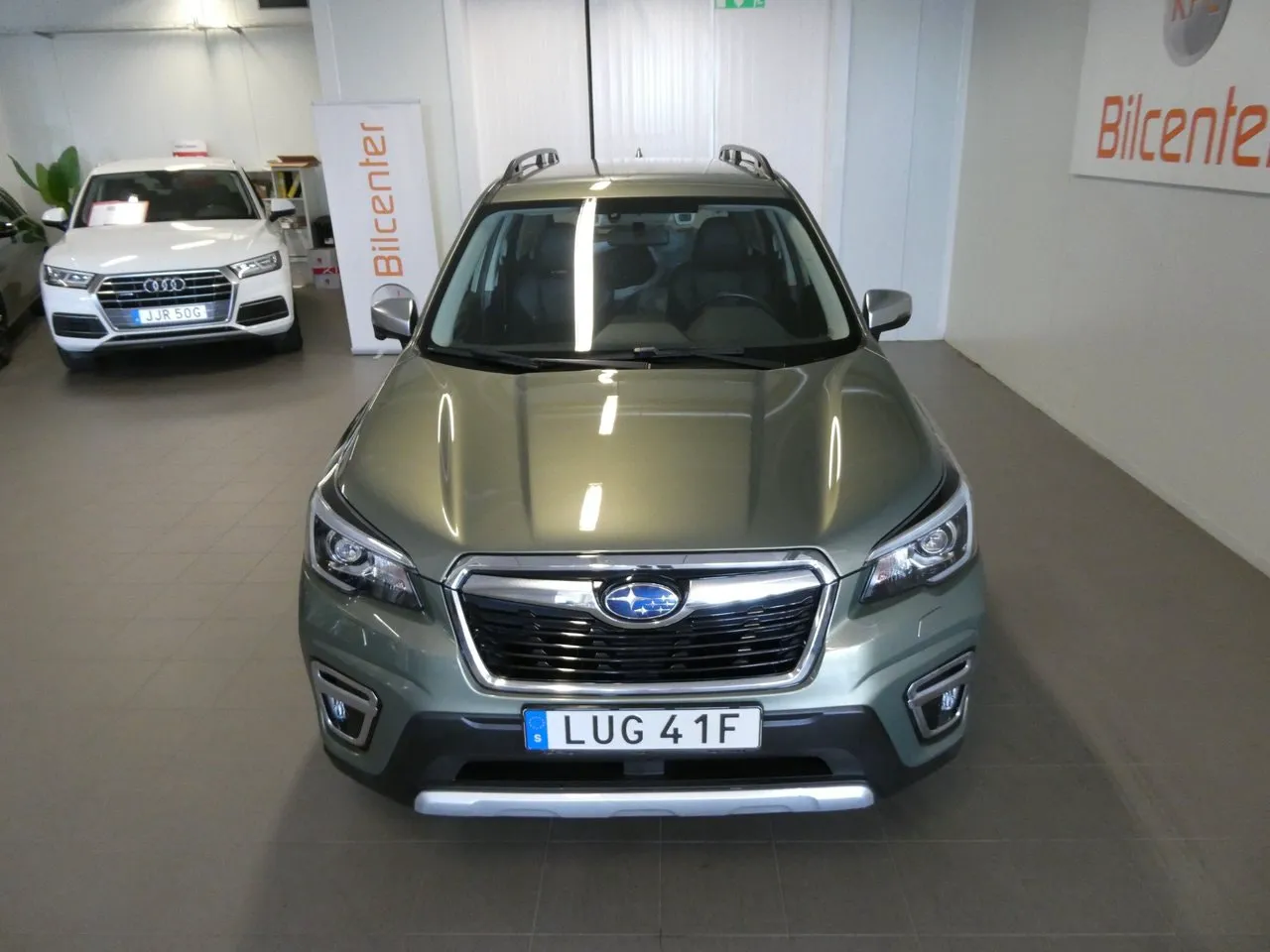 Vehicle image 8