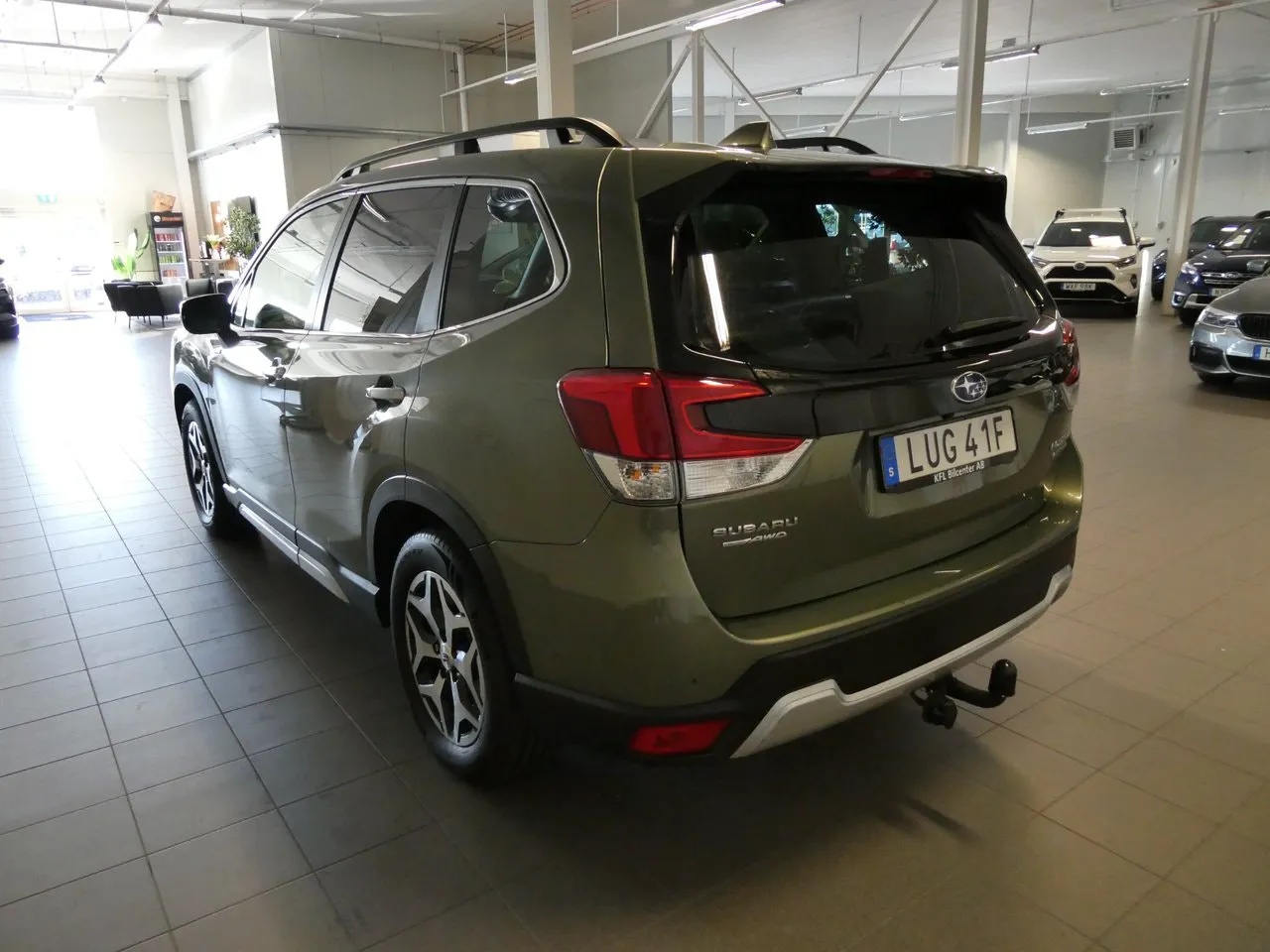 Vehicle image 5