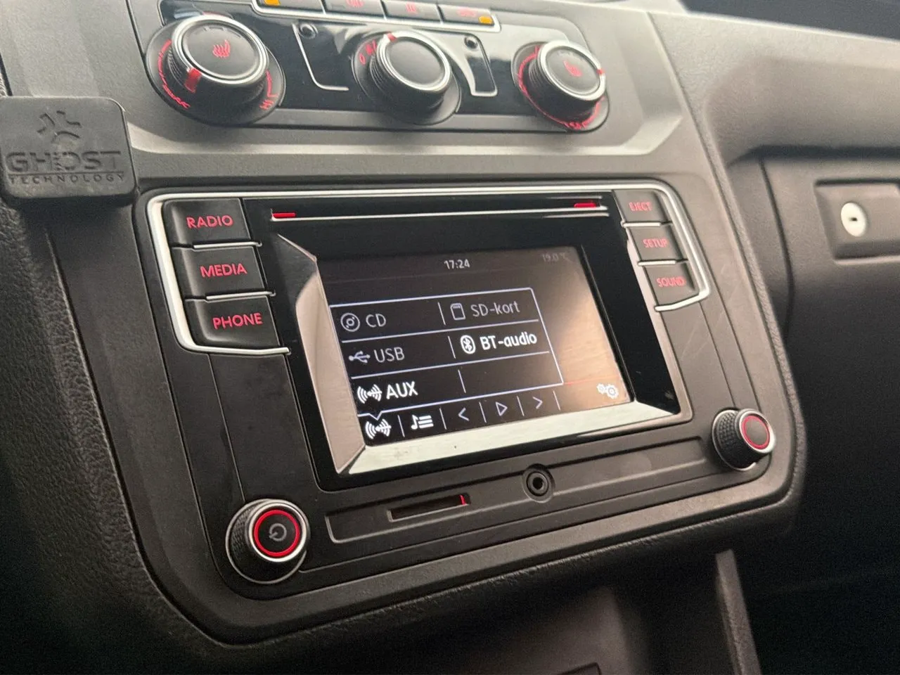 Vehicle image 20