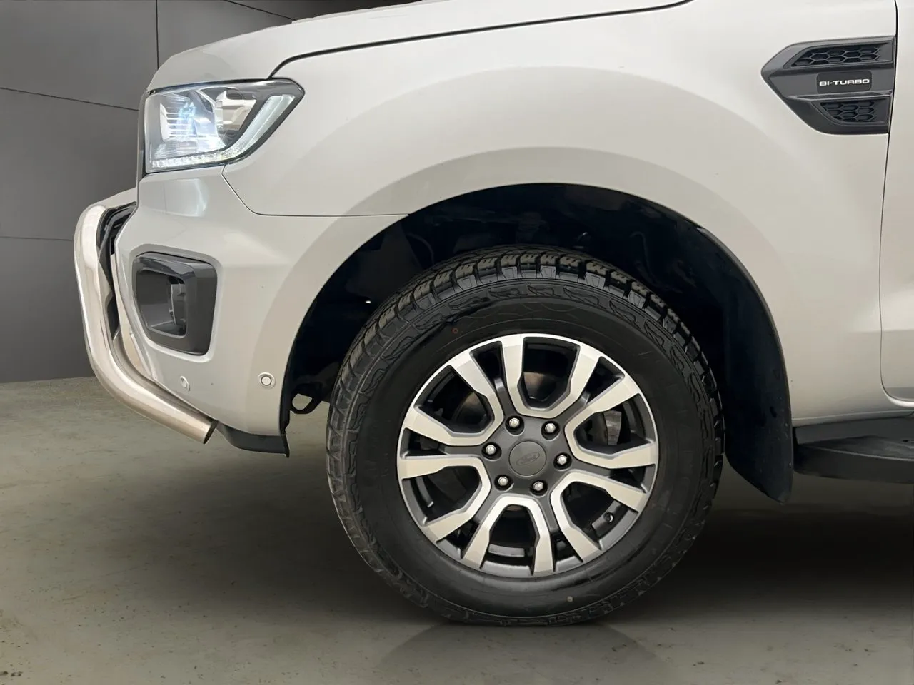 Vehicle image 30