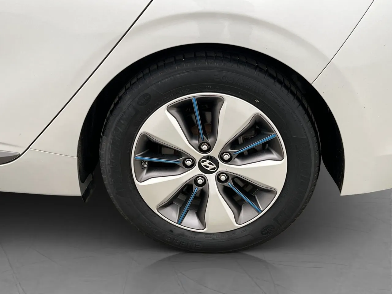 Vehicle image 31