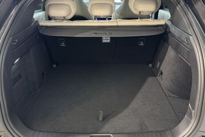 Mazda CX-6e bild 5