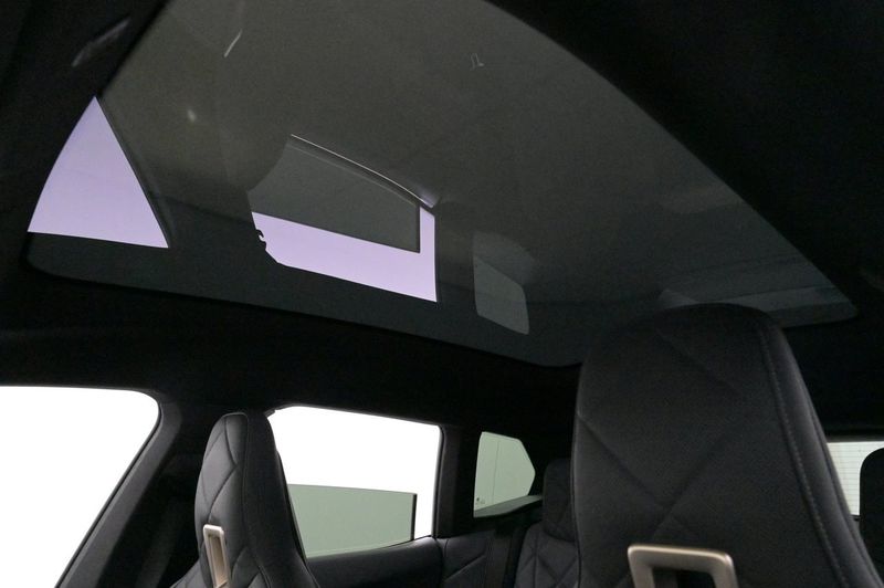 BMW iX bild 25