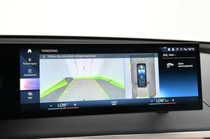 BMW iX bild 15