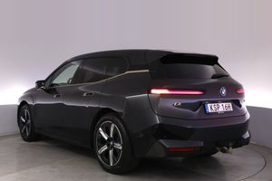 BMW iX bild 4