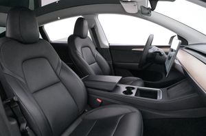 Tesla Model Y bild 12