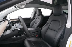 Tesla Model Y bild 9