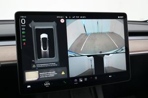Tesla Model Y bild 18