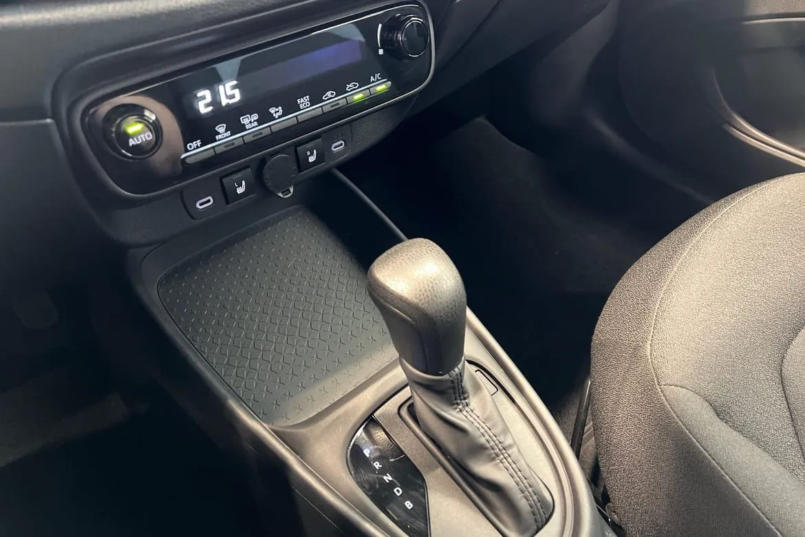 Vehicle image 20