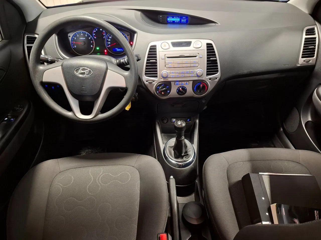 Vehicle image 8