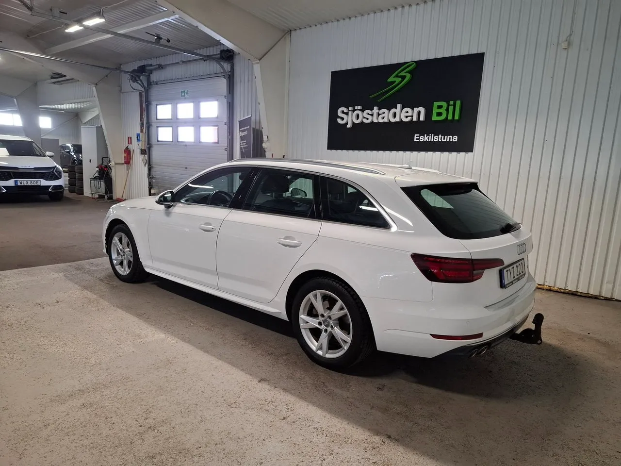 Vehicle image 2