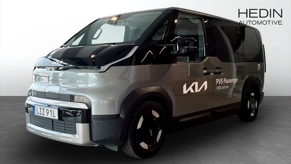 Kia PV5 Passenger PASSENGER PLUS 5-SITS LONG RANGE FRIA VINTERHJUL - 2025