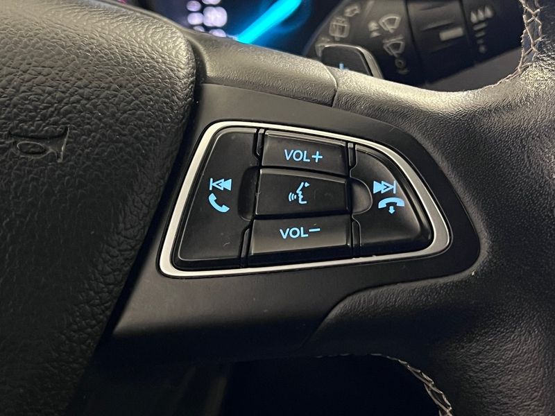 Ford Kuga bild 23