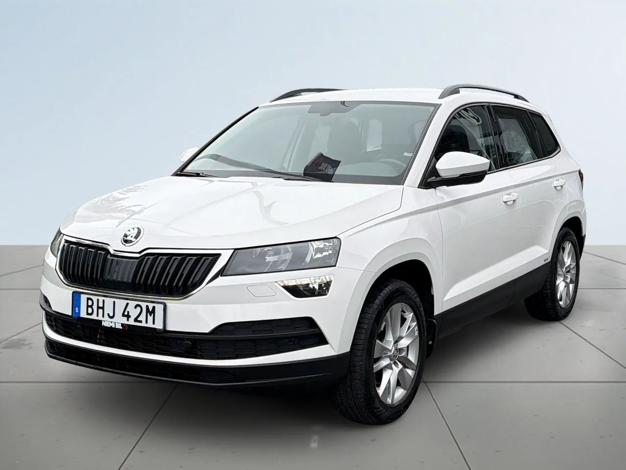 Vehicle image 15