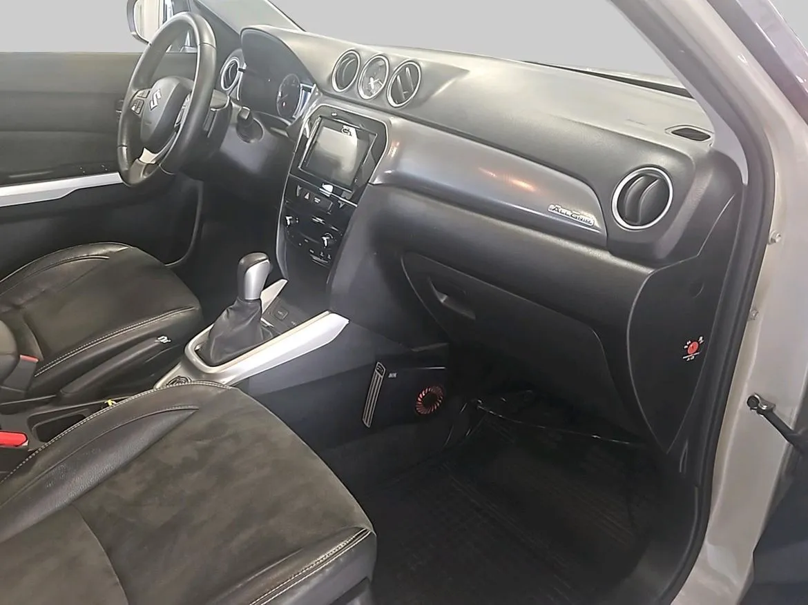 Vehicle image 8