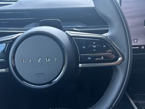 Mazda CX-6e bild 17