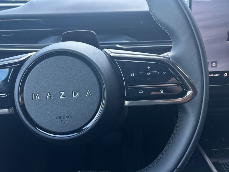 Mazda CX-6e bild 17