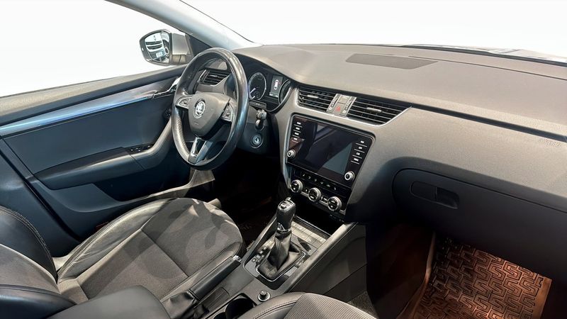 Skoda Octavia bild 4