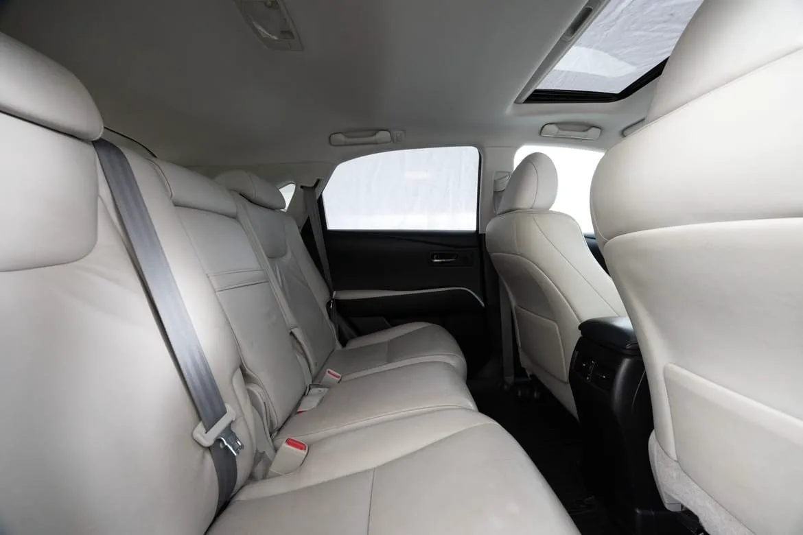 Vehicle image 14