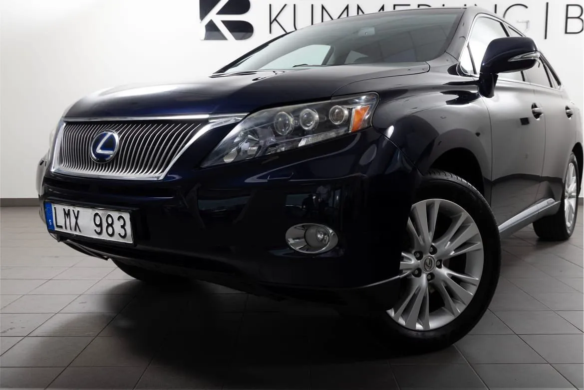 Vehicle image 9