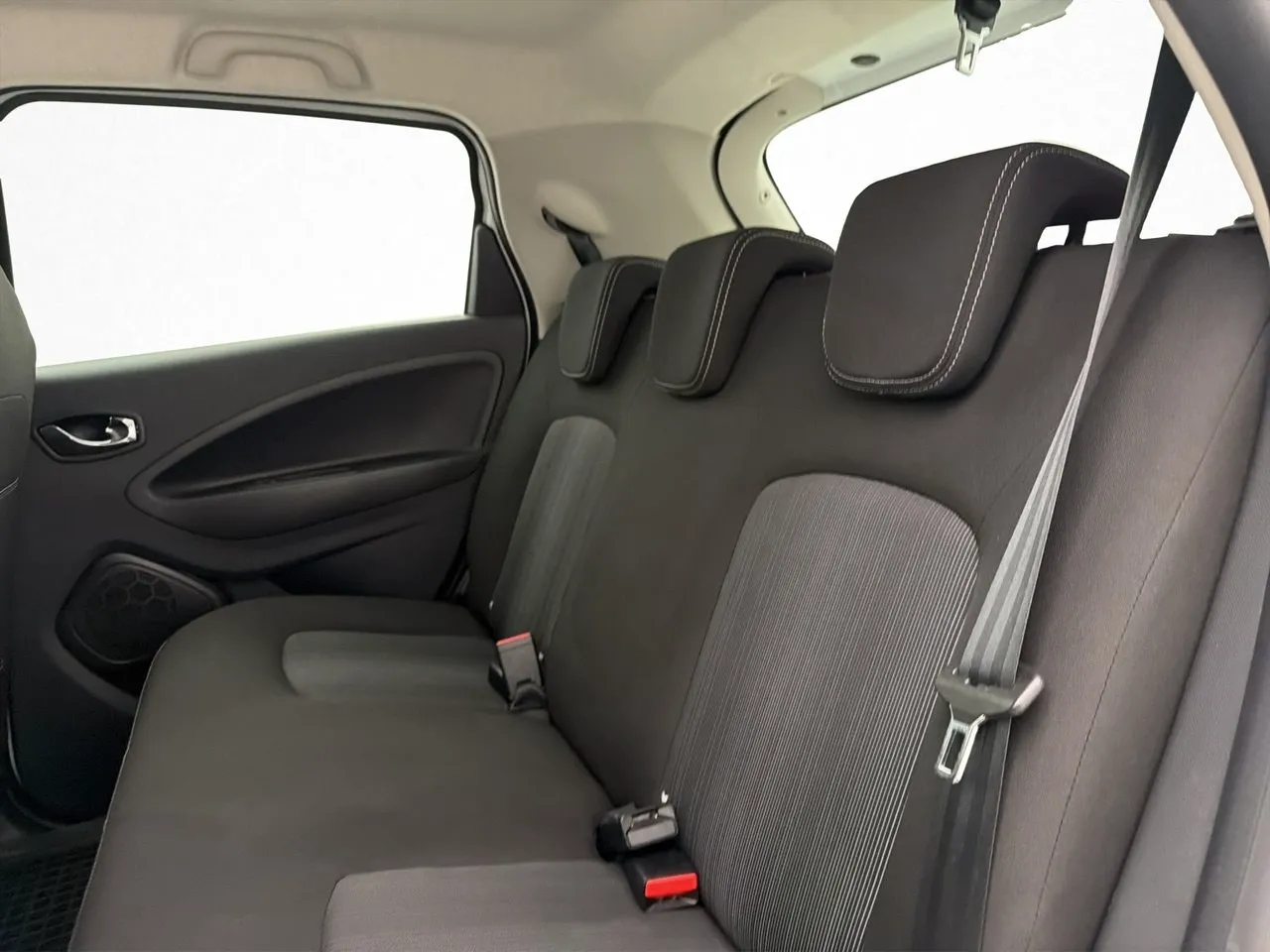 Vehicle image 25