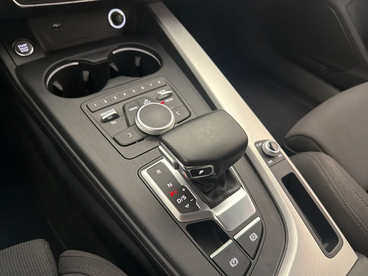 Vehicle image 14