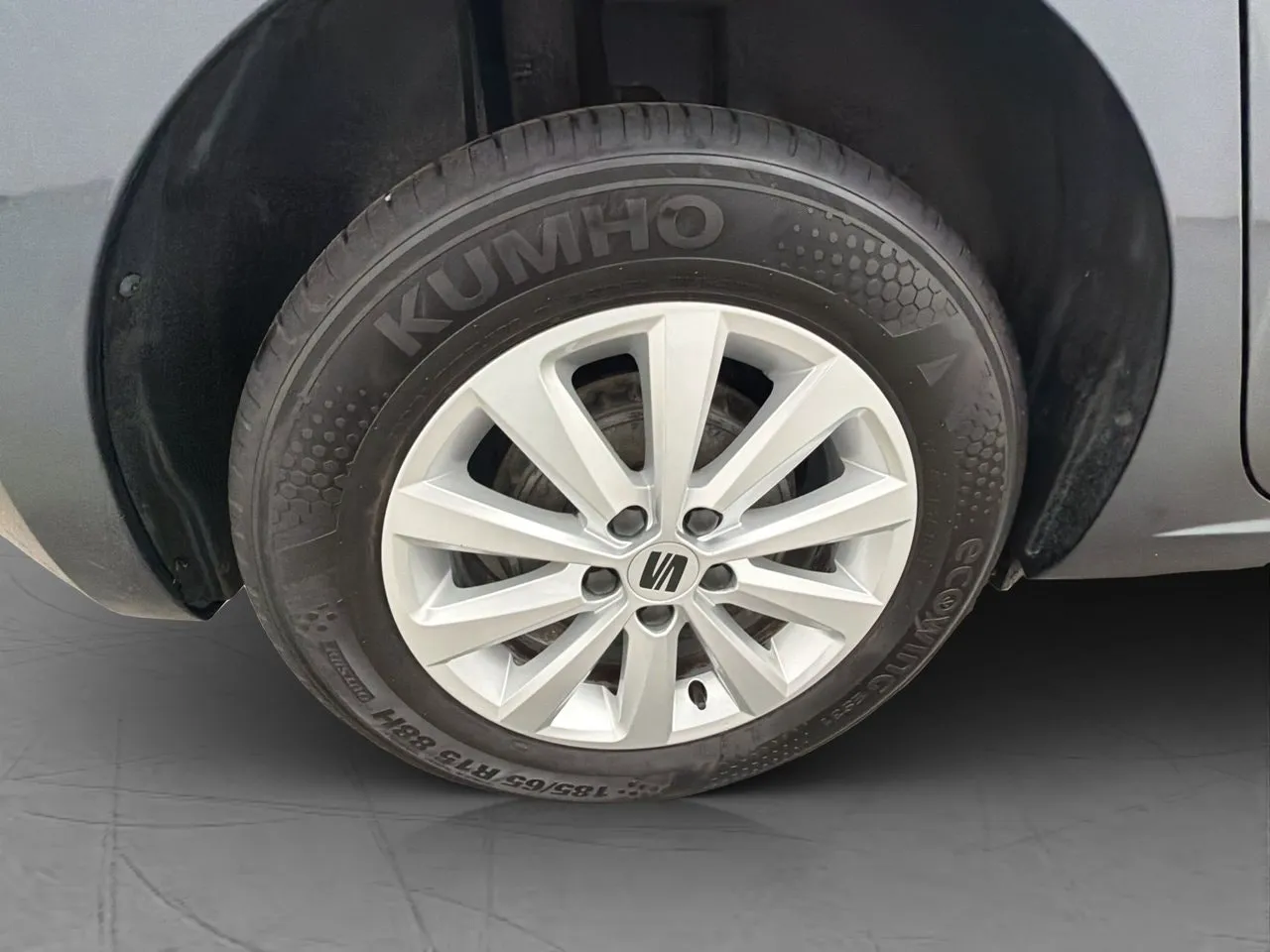 Vehicle image 25
