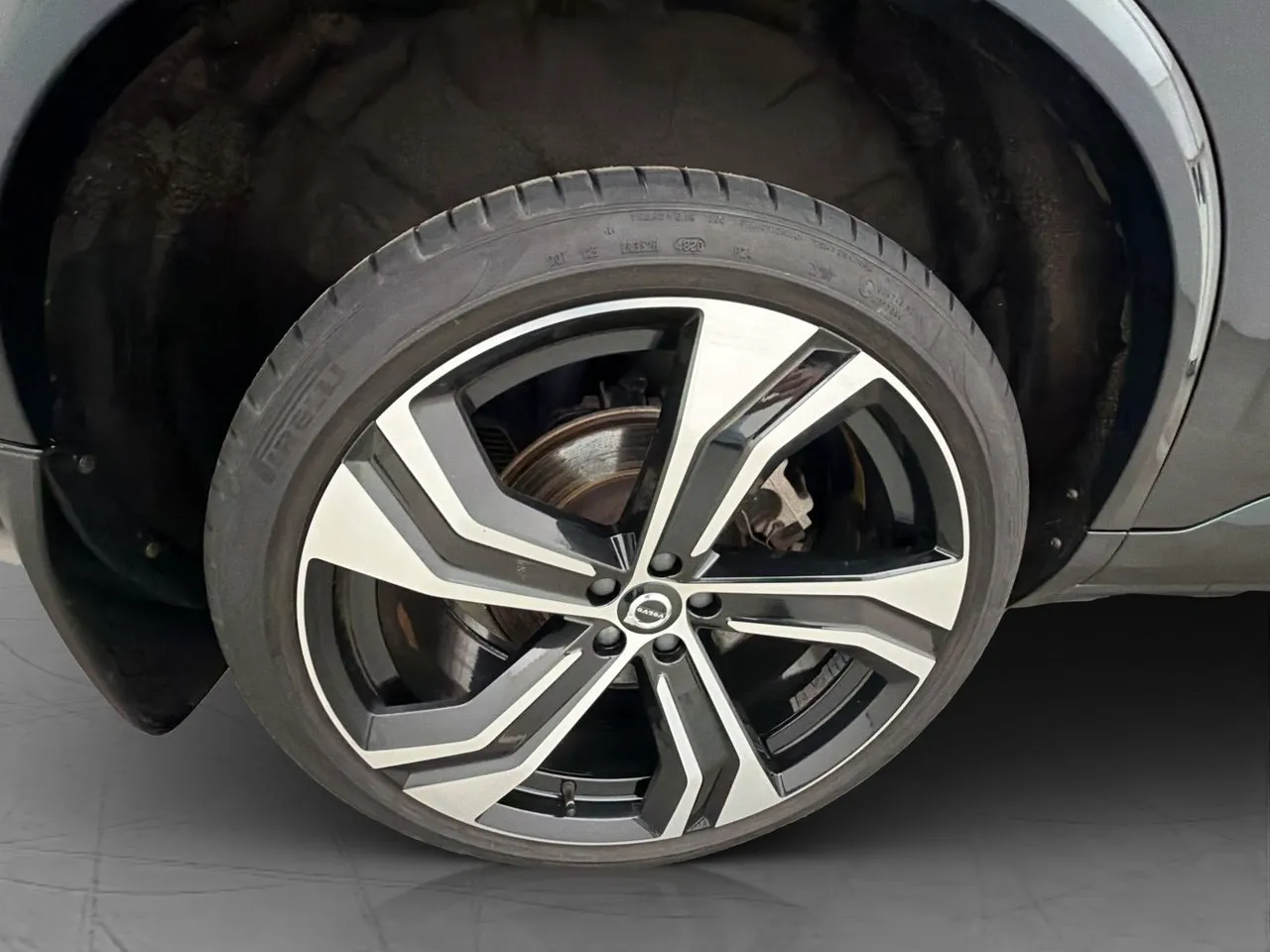Vehicle image 37