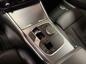 BMW 330 bild 13