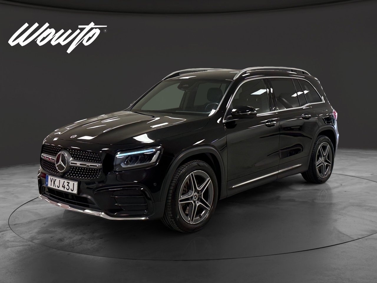 Mercedes GLB220