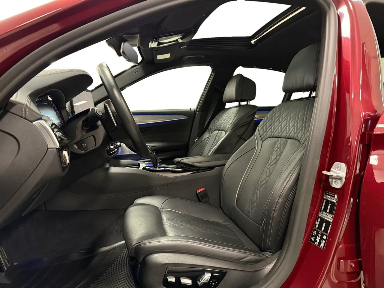 Vehicle image 7