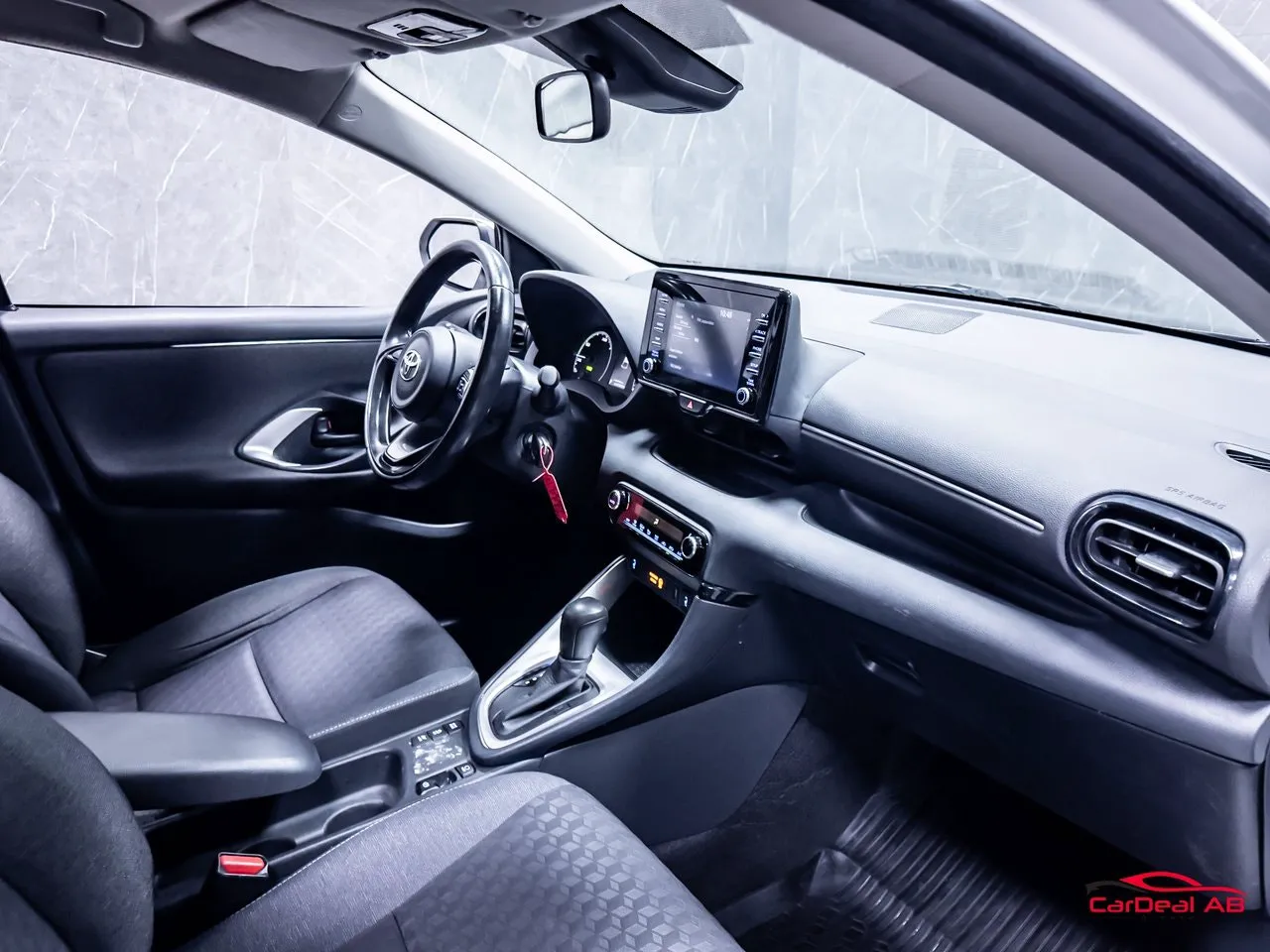 Vehicle image 13