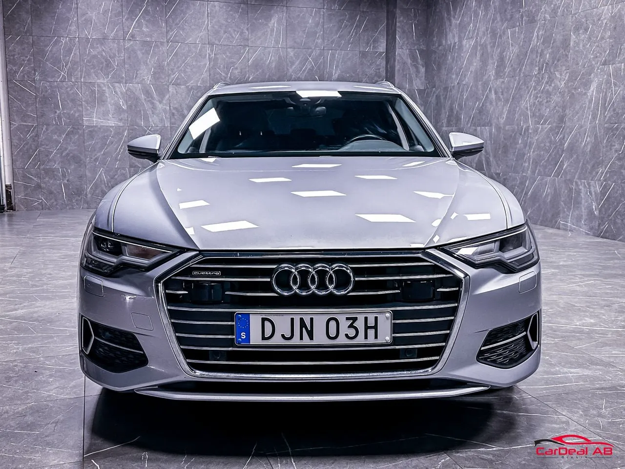 Vehicle image 7