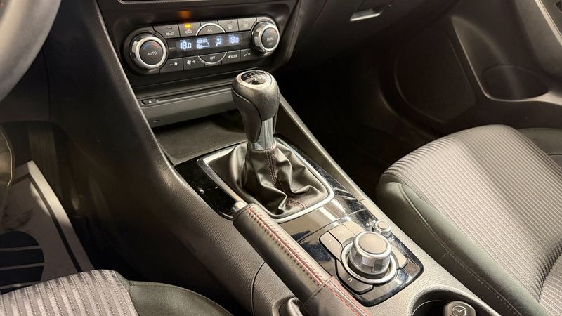 Mazda 3 bild 12