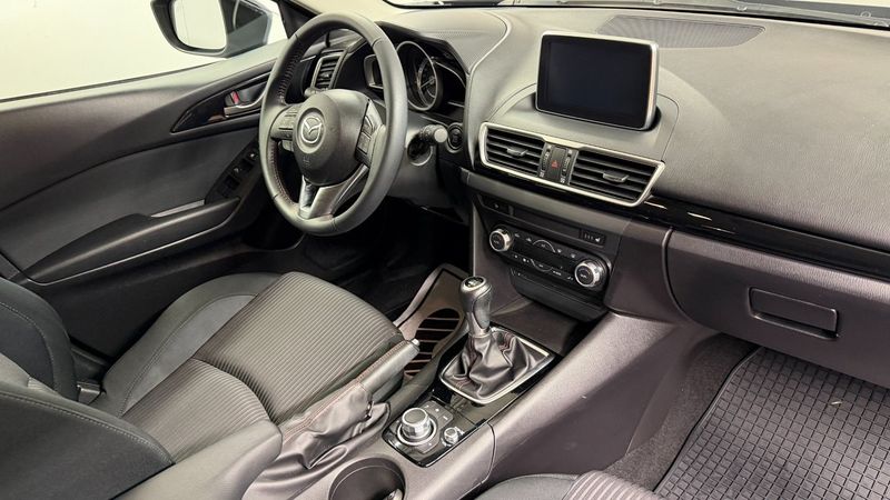 Mazda 3 bild 7