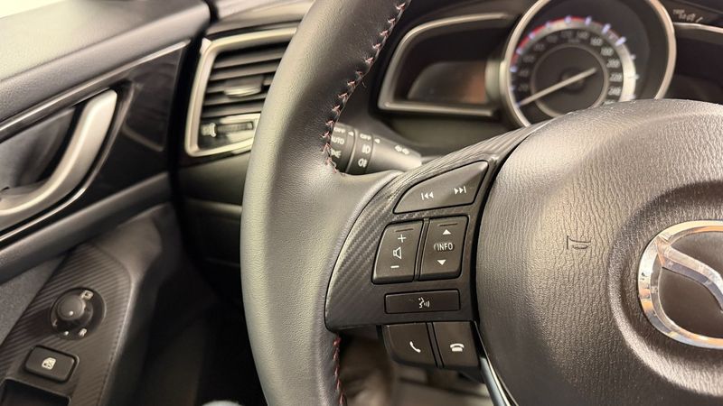 Mazda 3 bild 9