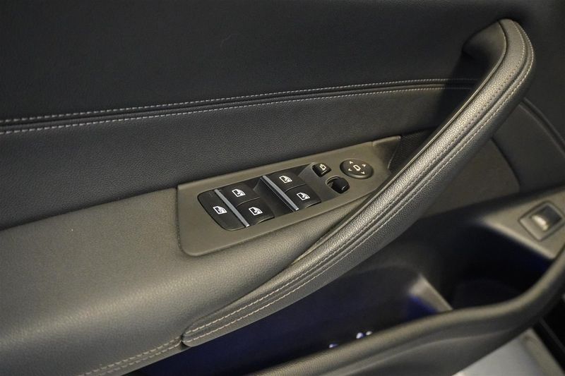 BMW 520 bild 12