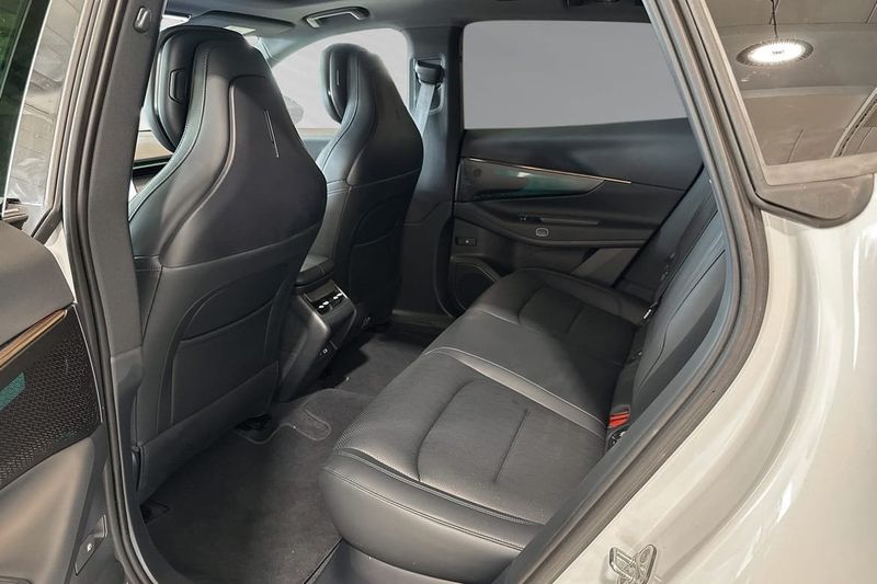 Lynk & Co 08 bild 7